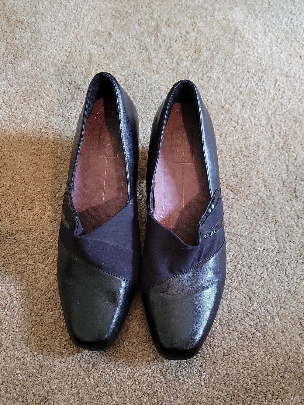 Clarks Adele Active Air Low Heel Shoes. Slip-ons. Size 11M.
